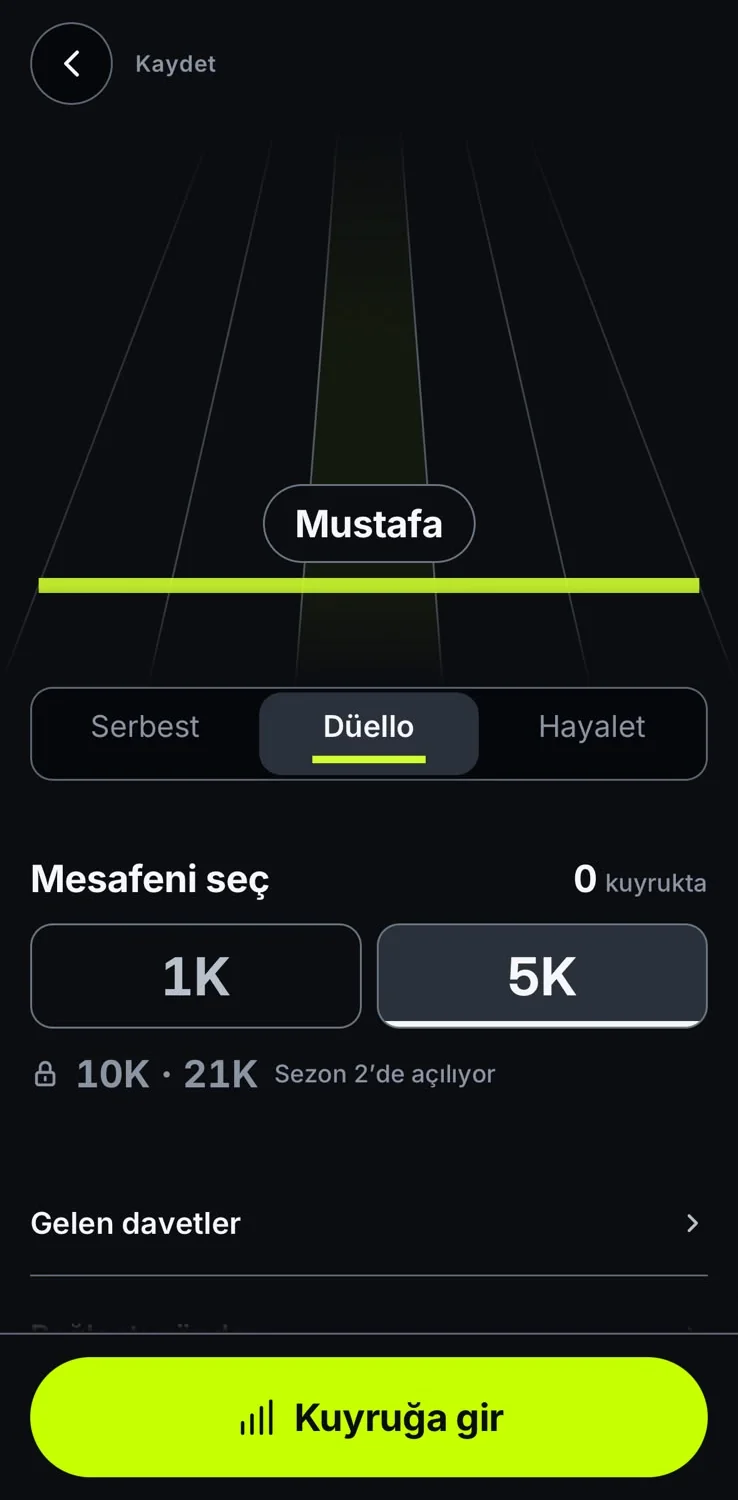 RUNN başlat ekranı: düello sekmesi, 1K ve 5K seçimi, Kuyruğa gir düğmesi.